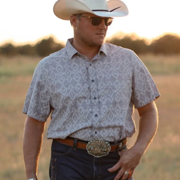 PENDLETON MEN'S SHORT-SLEEVE DEACON CHAMBRAY SHIRT - Picture 3 of 3